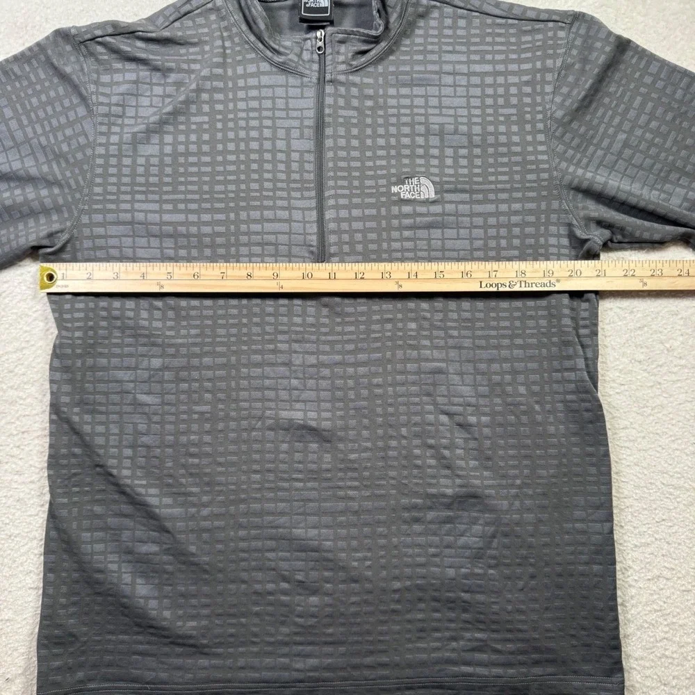 The North Face Pullover Mens Large Grey Excellent 1/4 Zip Geometric Grid Print